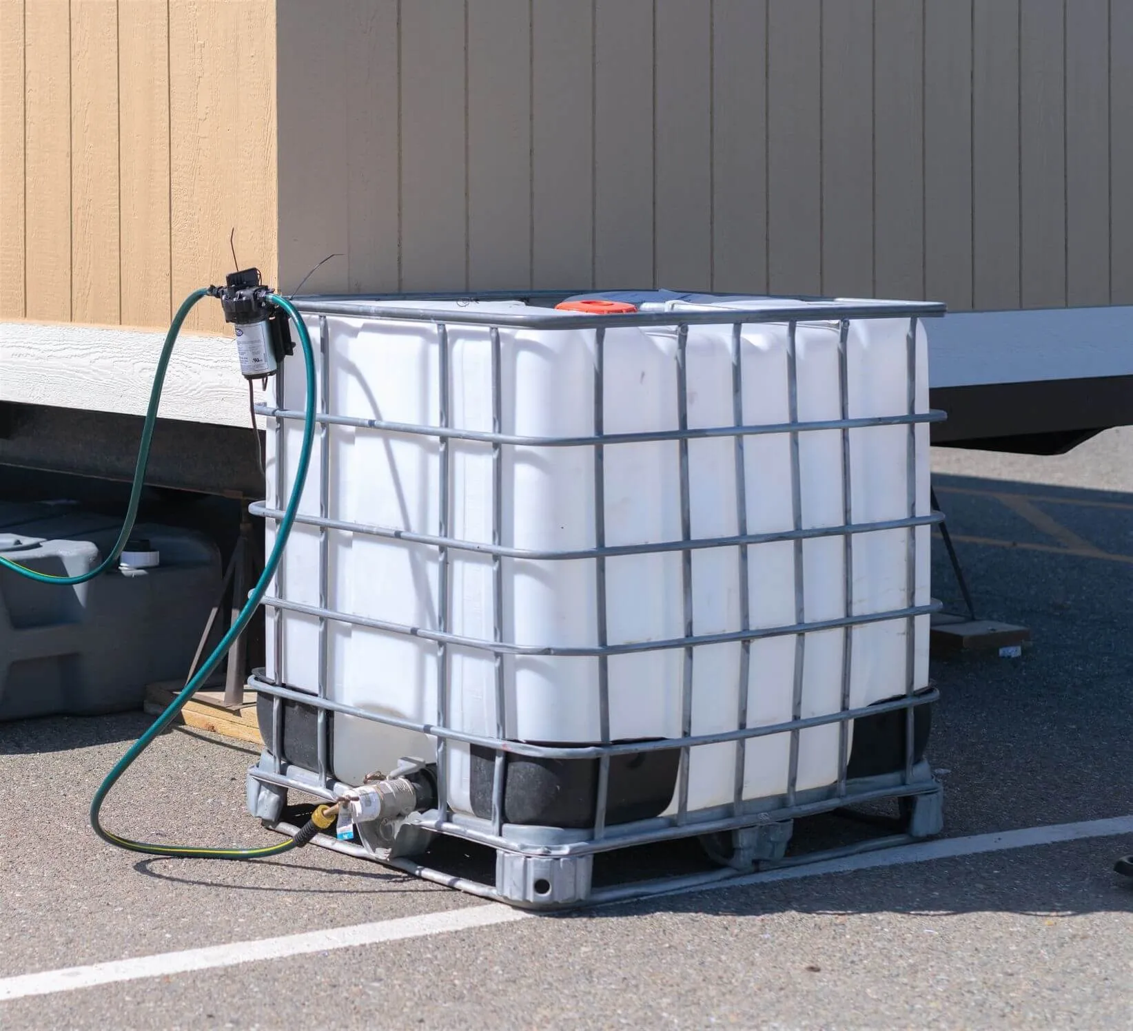 Holding Tank Rental in Fountainebleau, FL