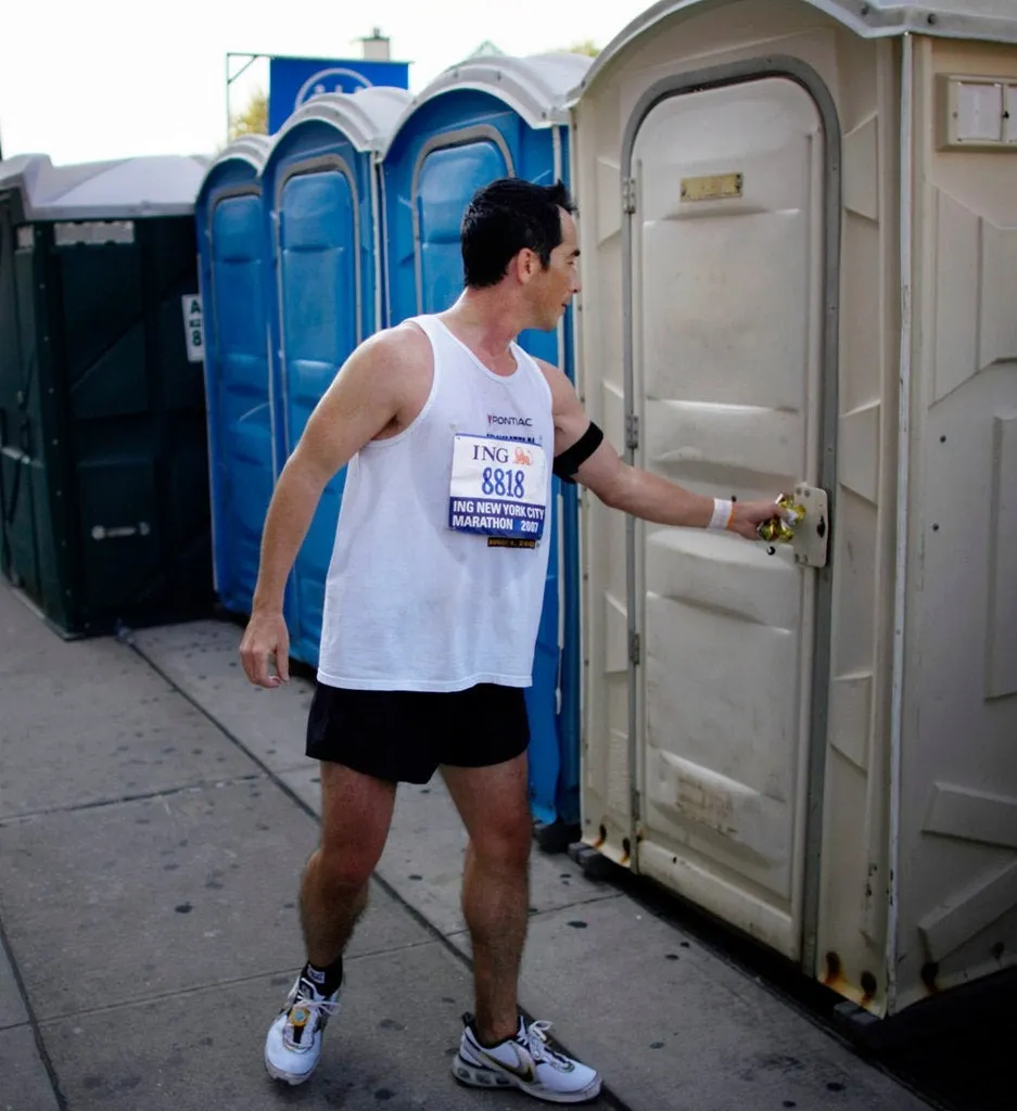Marathon and Race Restrooms in Fountainebleau, FL