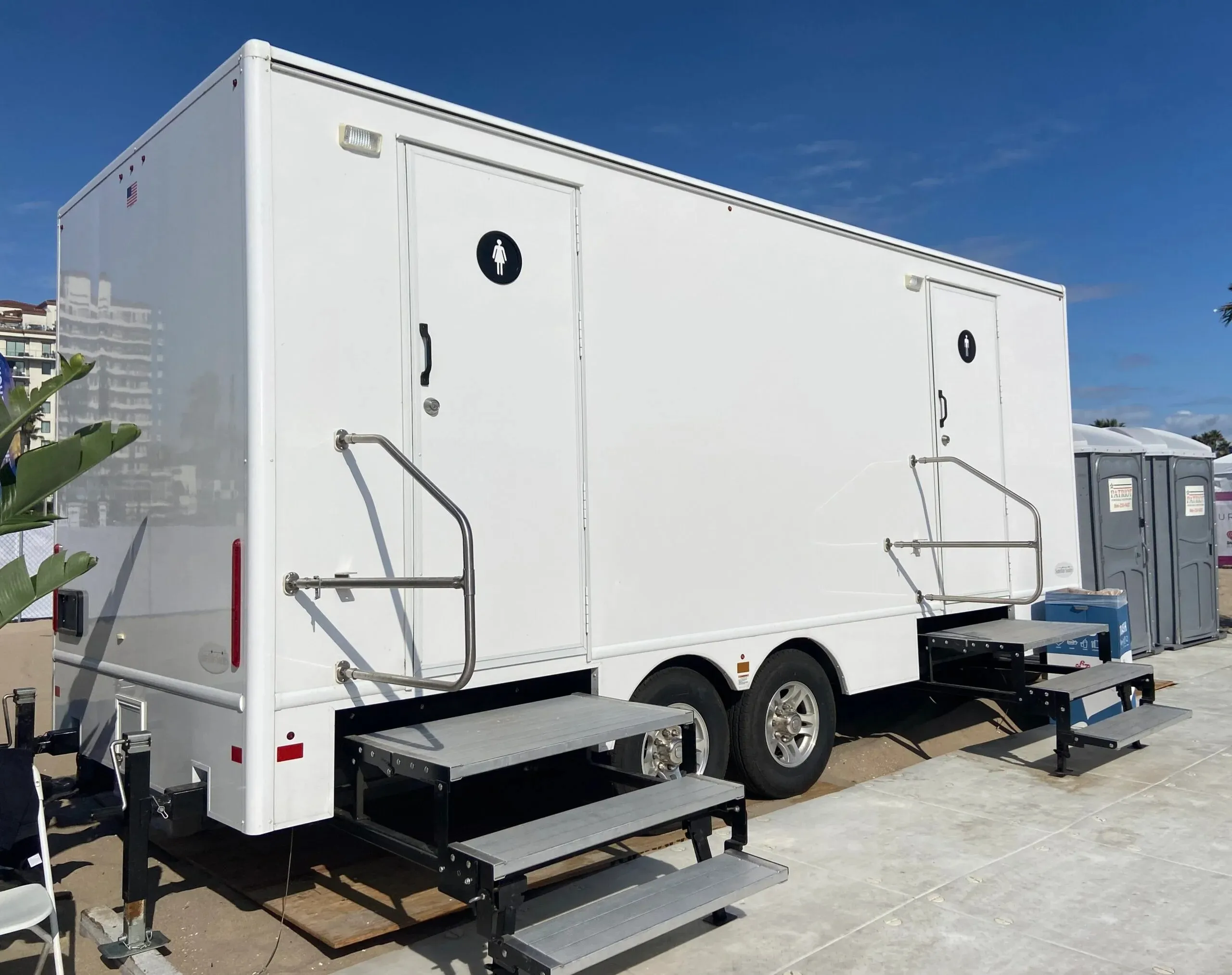 Restroom Trailer Rental Cost in Fountainebleau, FL